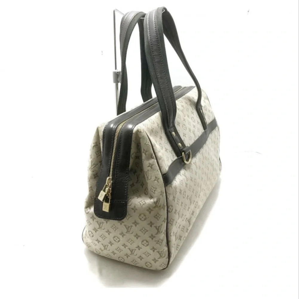 LOUIS VUITTON JOSEPHINE BAG - AUTHENTICATED - Picture 2 of 7